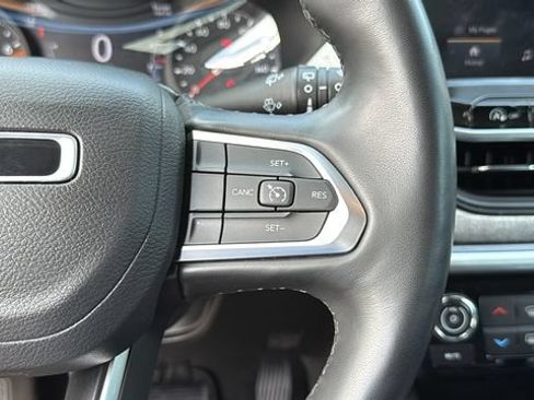 Used 2022 Jeep Compass Latitude AWD/4WD image 13