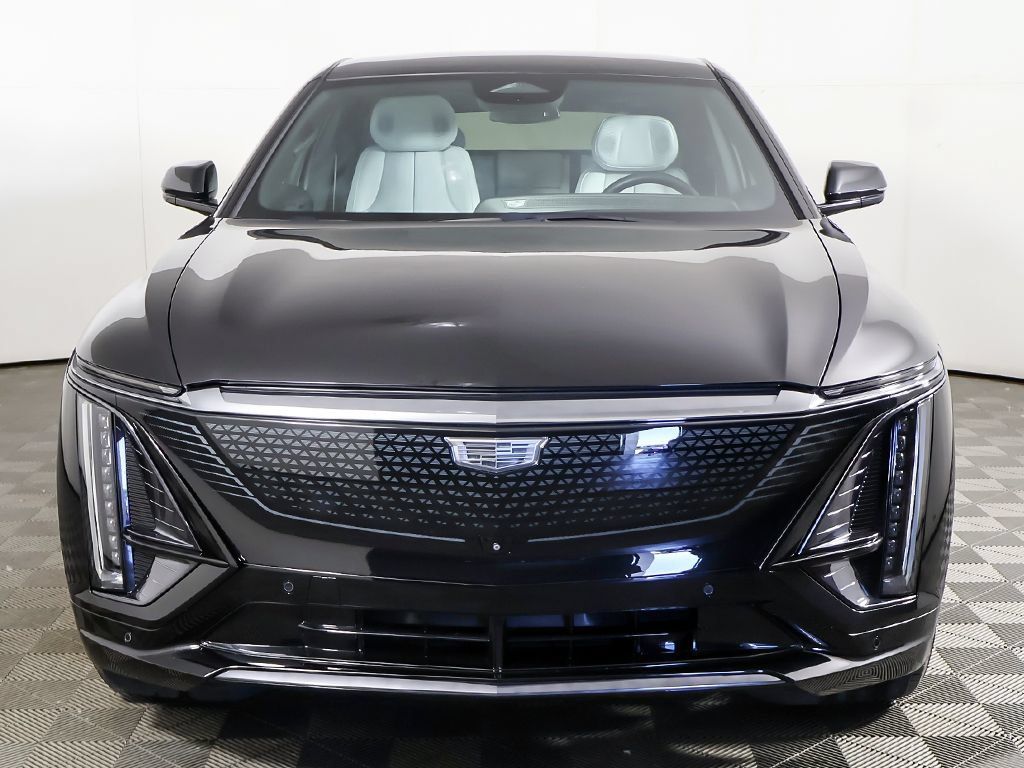 Used 2024 Cadillac Lyriq Sport RWD image 16