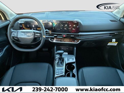 New 2026 Kia Sportage EX image 16