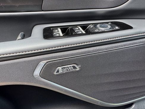 New 2025 Lincoln Nautilus Premier w/ Equipment Group 102A image 15