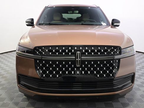 New 2026 Lincoln Navigator L Black Label AWD/4WD image 10