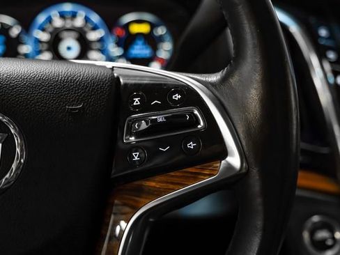 Used 2015 Cadillac Escalade Luxury AWD/4WD image 23
