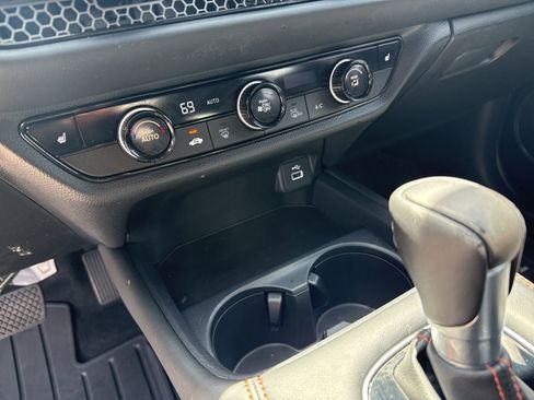 Used 2024 Honda HR-V Sport image 18