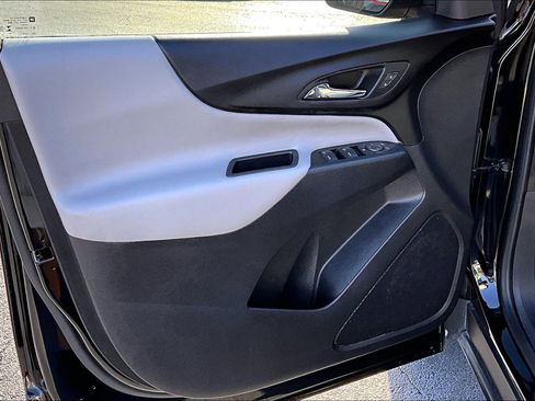 Certified 2023 Chevrolet Equinox LS w/ LS Convenience Package image 17