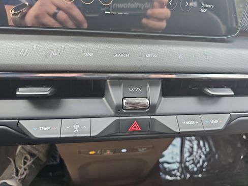 New 2026 Kia EV9 GT-Line image 21