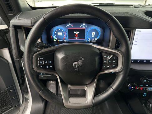 Used 2025 Ford Bronco Outer Banks AWD/4WD image 14
