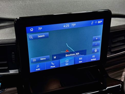 Used 2022 Ford Explorer Limited AWD/4WD image 2