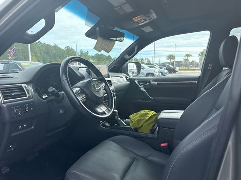 Used 2022 Lexus GX 460 image 6