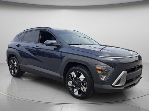 Certified 2025 Hyundai Kona SEL FWD image 9