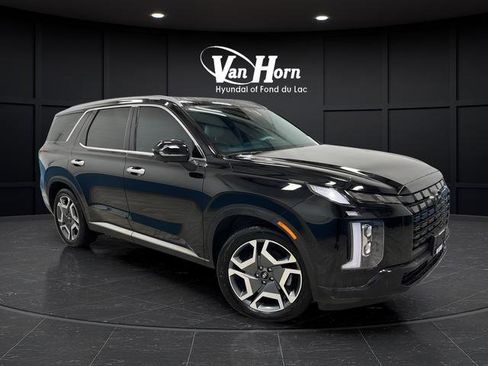 Used 2025 Hyundai Palisade Limited image 1