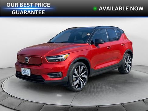 Used 2022 Volvo XC40 P8 Recharge Ultimate image 1