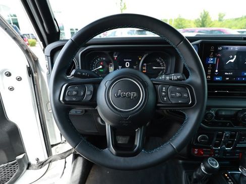 Used 2024 Jeep Wrangler Unlimited Rubicon 4xe AWD/4WD image 10