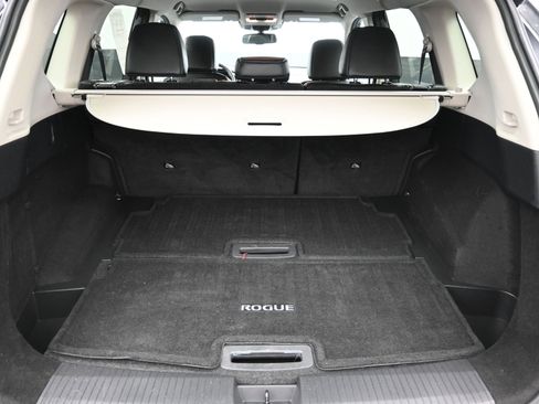 Used 2024 Nissan Rogue SL image 22