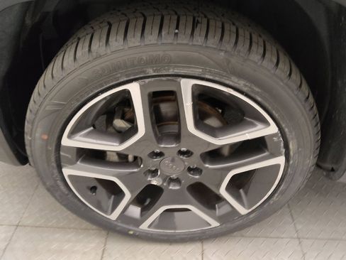 Used 2021 Jeep Renegade Sport FWD image 31