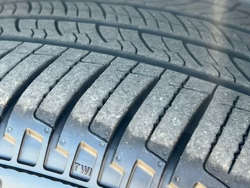 Used 2025 Land Rover Range Rover Sport Dynamic SE AWD/4WD image 8