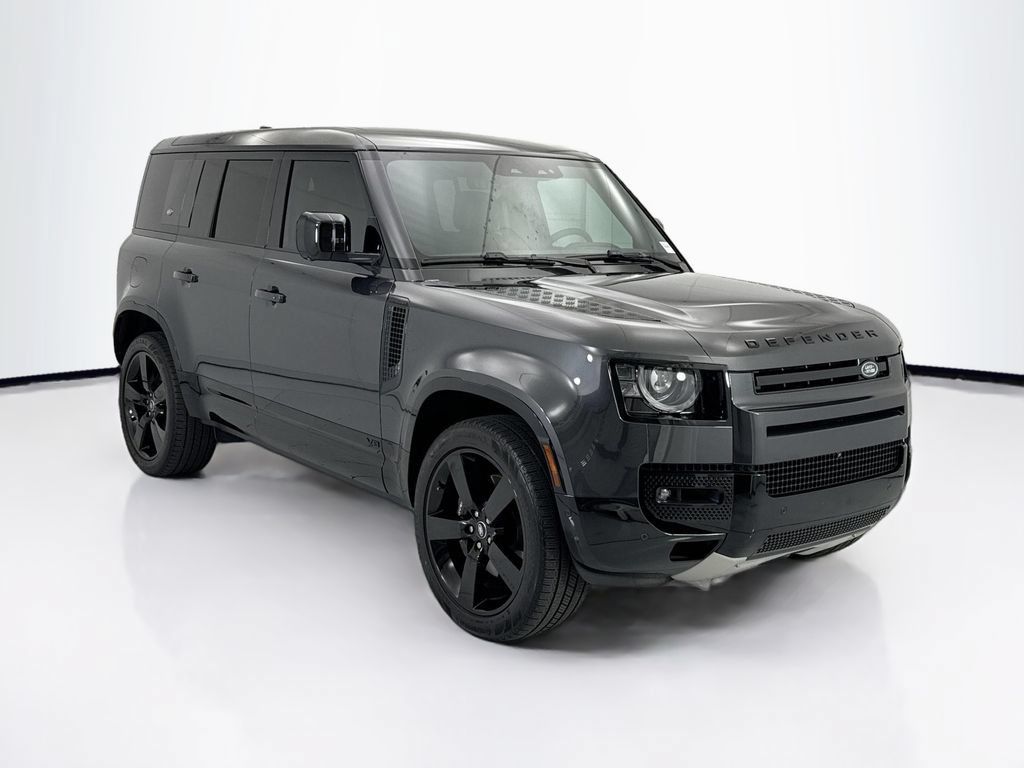 Used 2024 Land Rover Defender 110 V8 AWD/4WD image 3