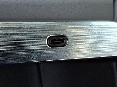 Used 2024 Cadillac Lyriq Luxury image 21