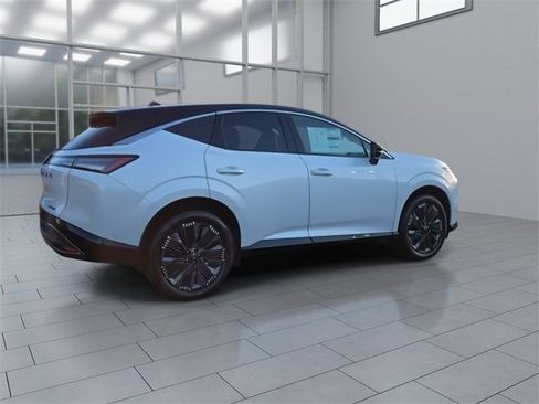 Certified 2025 Nissan Murano Platinum w/ Cargo Package image 8