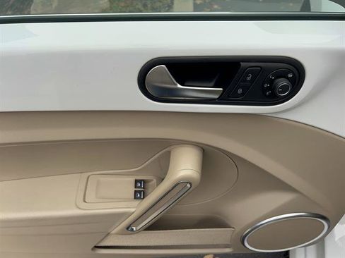 Used 2019 Volkswagen Beetle 2.0T SE w/ SE Premium Package image 14