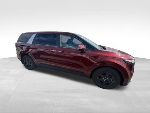 Used 2026 Kia Carnival FWD image 11