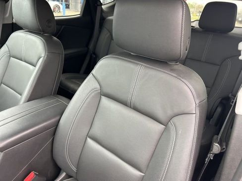 Used 2023 Chevrolet Blazer LT w/ Midnight/Sport Edition FWD image 10