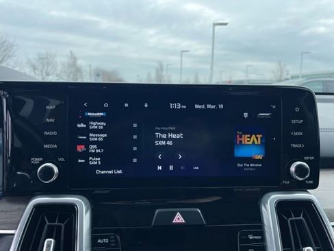 Certified 2023 Kia Sorento SX Prestige image 19