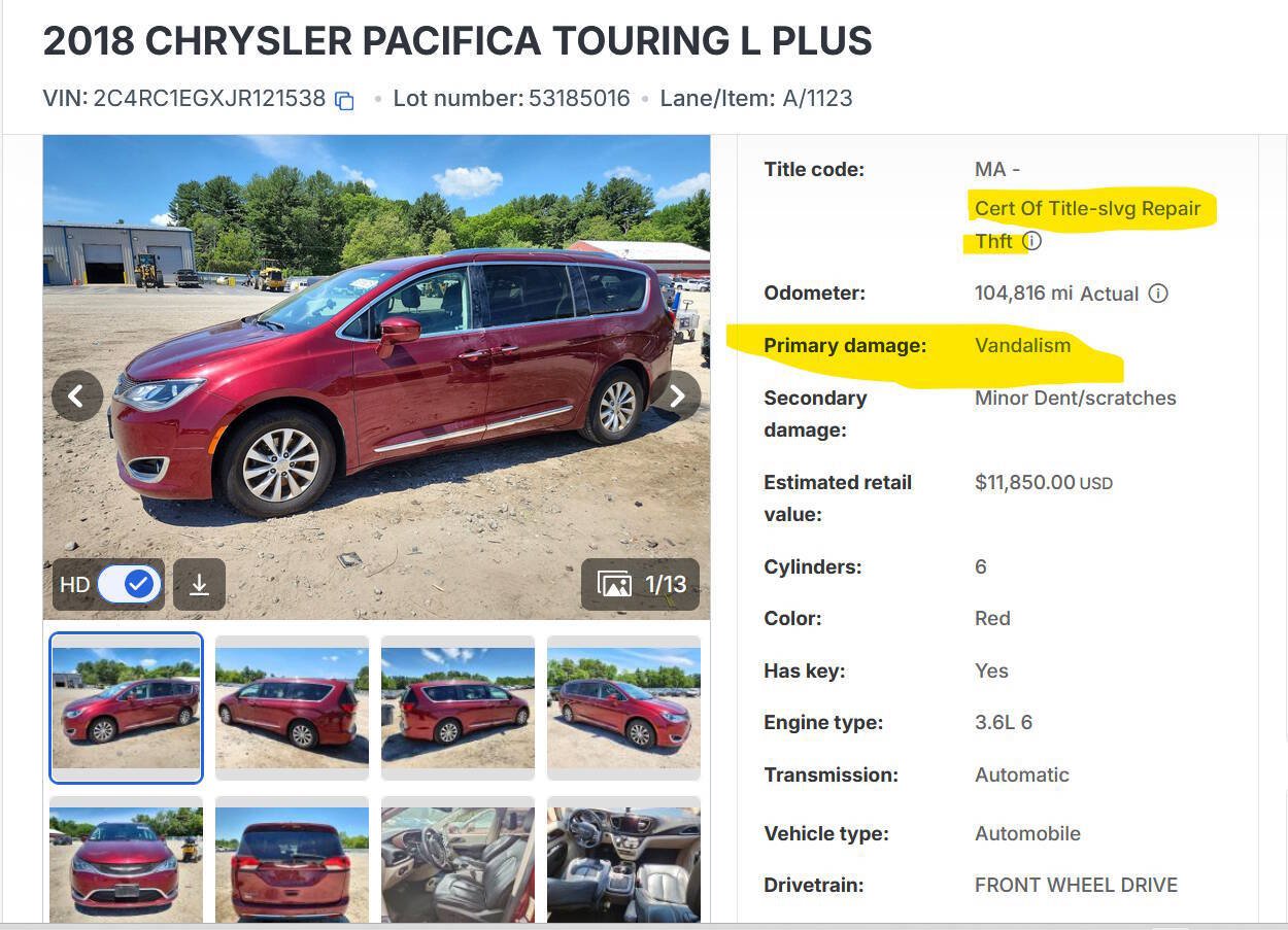 Used 2018 Chrysler Pacifica Touring-L Plus FWD image 26