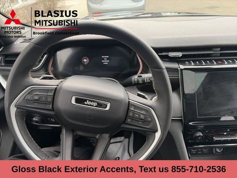 Used 2023 Jeep Grand Cherokee L Altitude image 17