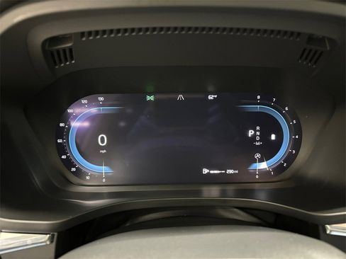 Certified 2022 Volvo XC60 B6 R-Design w/ Advanced Package image 28