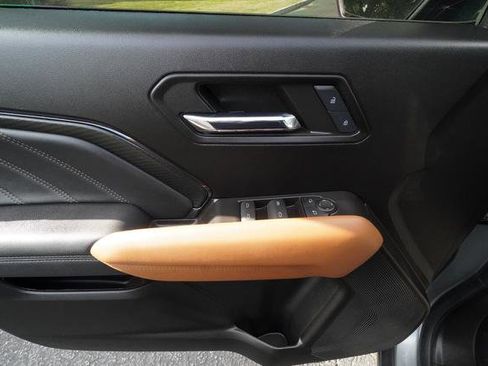 Used 2024 GMC Canyon AT4 w/ Technology Package image 12