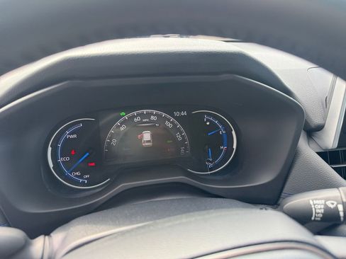 Used 2023 Toyota RAV4 SE image 24