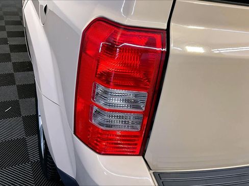 Used 2017 Jeep Patriot Latitude FWD image 28