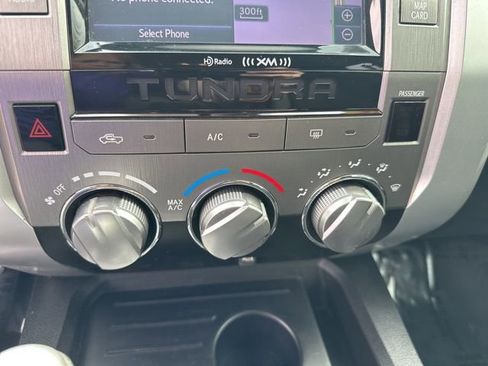 Used 2015 Toyota Tundra SR5 w/ SR5 Upgrade Package image 29