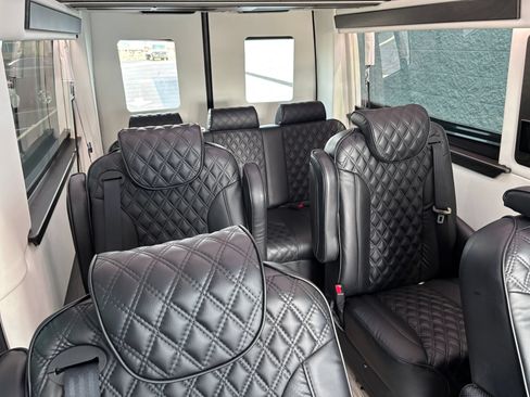 Used 2022 Mercedes-Benz Sprinter 2500 image 37