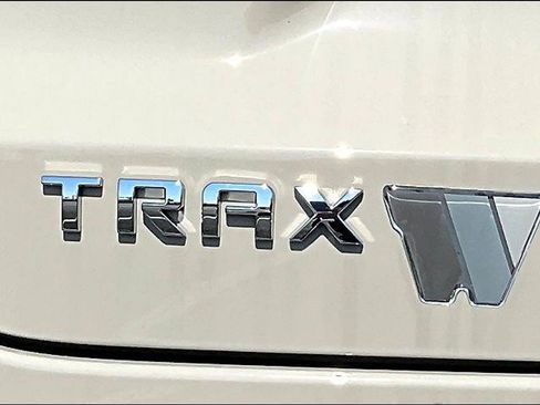 New 2026 Chevrolet Trax ACTIV w/ Sunroof Package FWD image 8