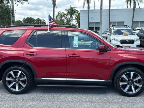 Used 2023 Honda Pilot Touring image 11