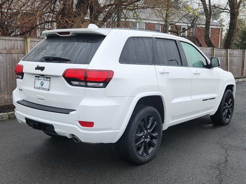 Used 2021 Jeep Grand Cherokee Laredo X AWD/4WD image 6