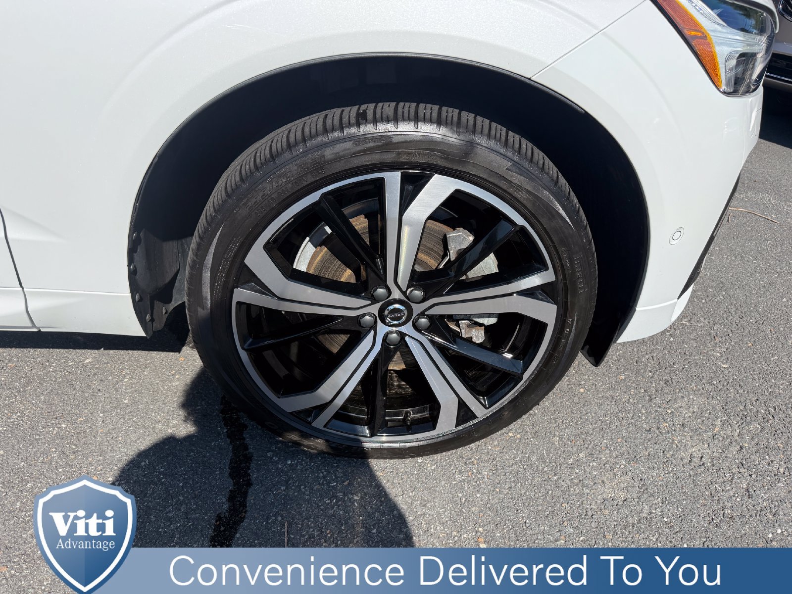 Used 2024 Volvo XC60 T8 Ultimate AWD/4WD image 15