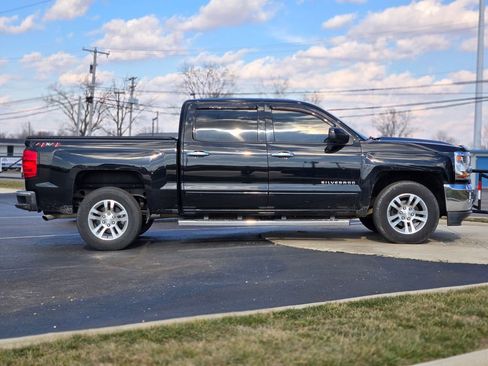 Used 2018 Chevrolet Silverado 1500 LT w/ All Star Edition image 8