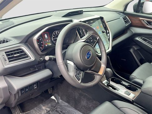 Used 2024 Subaru Ascent Touring image 9