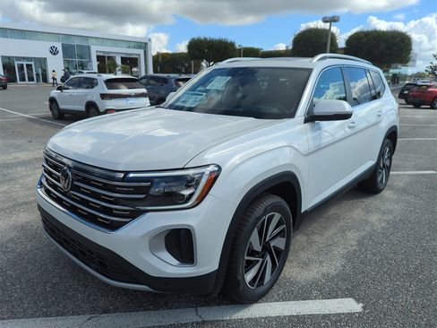 New 2026 Volkswagen Atlas SEL image 10