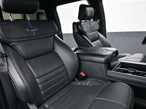 Used 2025 Ford F350 Platinum w/ FX4 Off-Road Package image 26