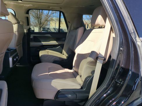 Used 2024 Ford Expedition Limited AWD/4WD image 30