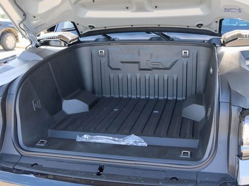 New 2026 GMC Hummer EV SUV image 9