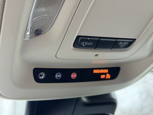 Certified 2023 Buick Envision Essence image 18