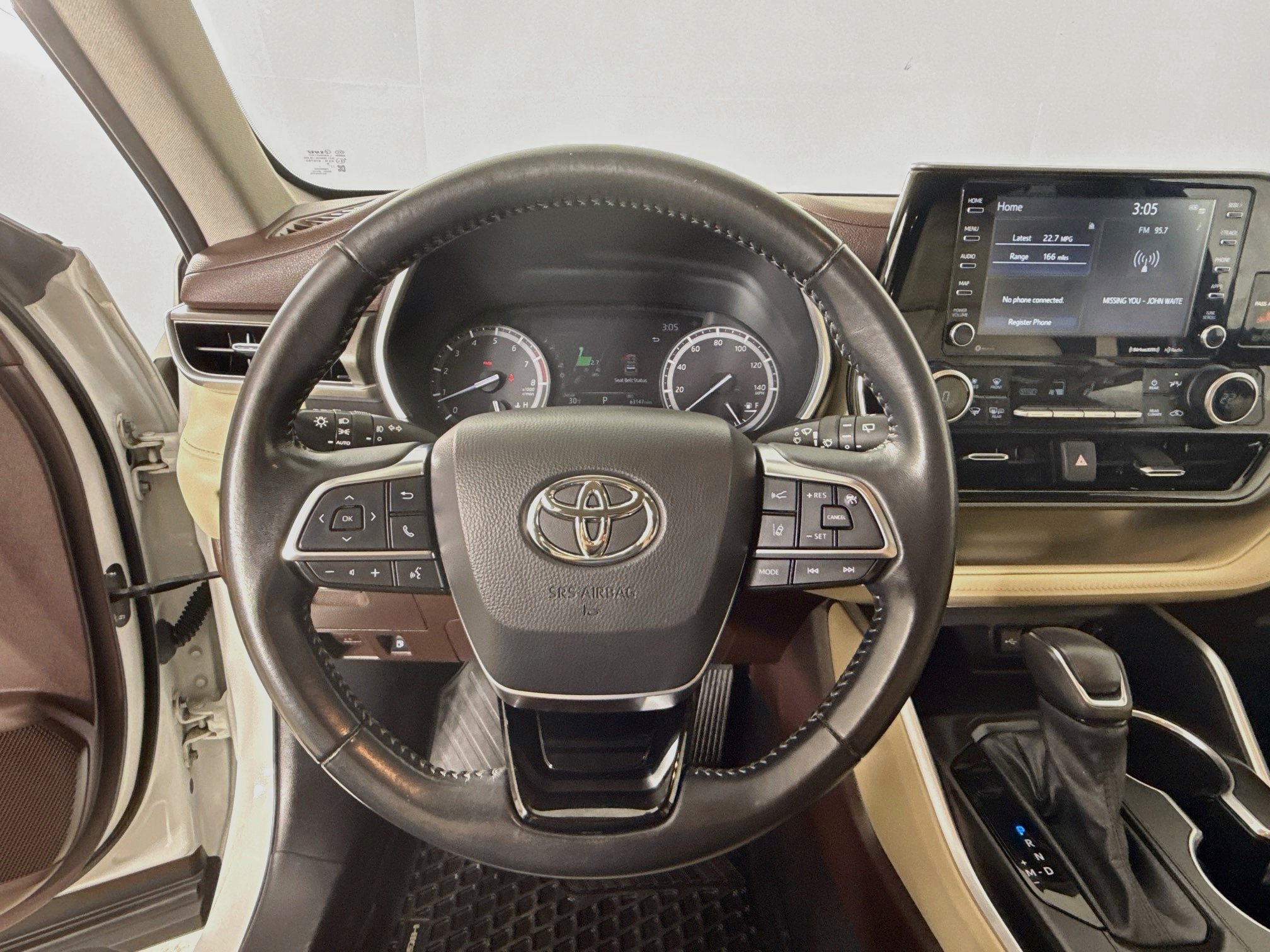 Used 2021 Toyota Highlander XLE AWD/4WD image 13