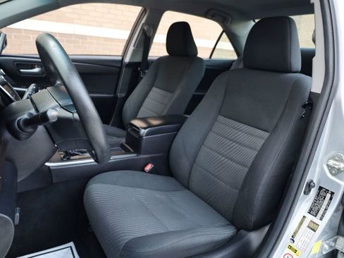 Used 2017 Toyota Camry LE image 14