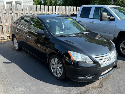 Used 2013 Nissan Sentra SL w/ Navigation Pkg FWD image 2