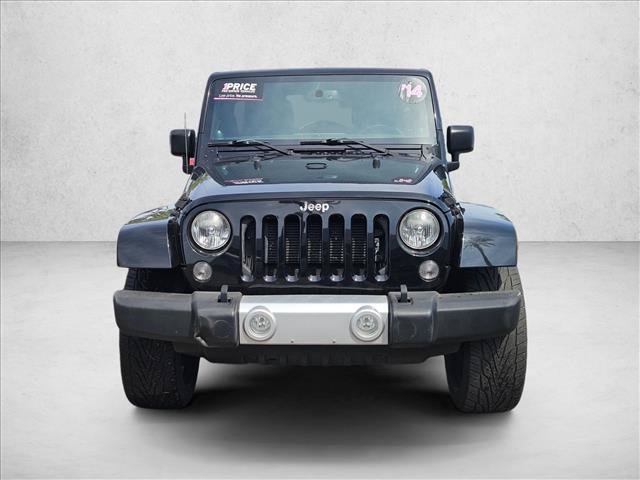 Used 2014 Jeep Wrangler Unlimited Sahara w/ Connectivity Group AWD/4WD image 2