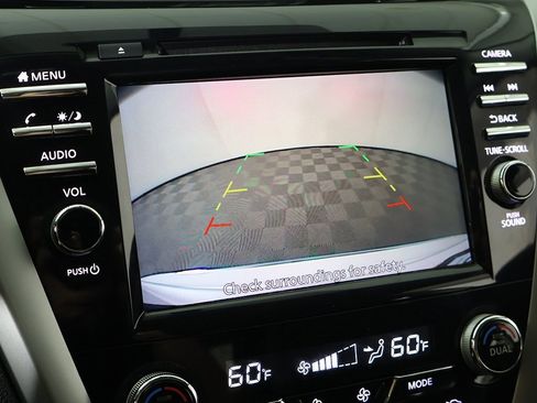 Used 2019 Nissan Murano S image 39